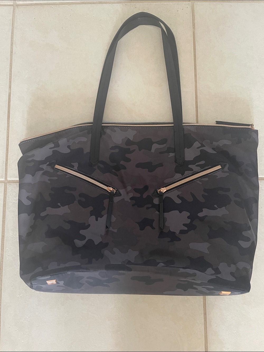Stella & Dot Camo You Do You Tote.